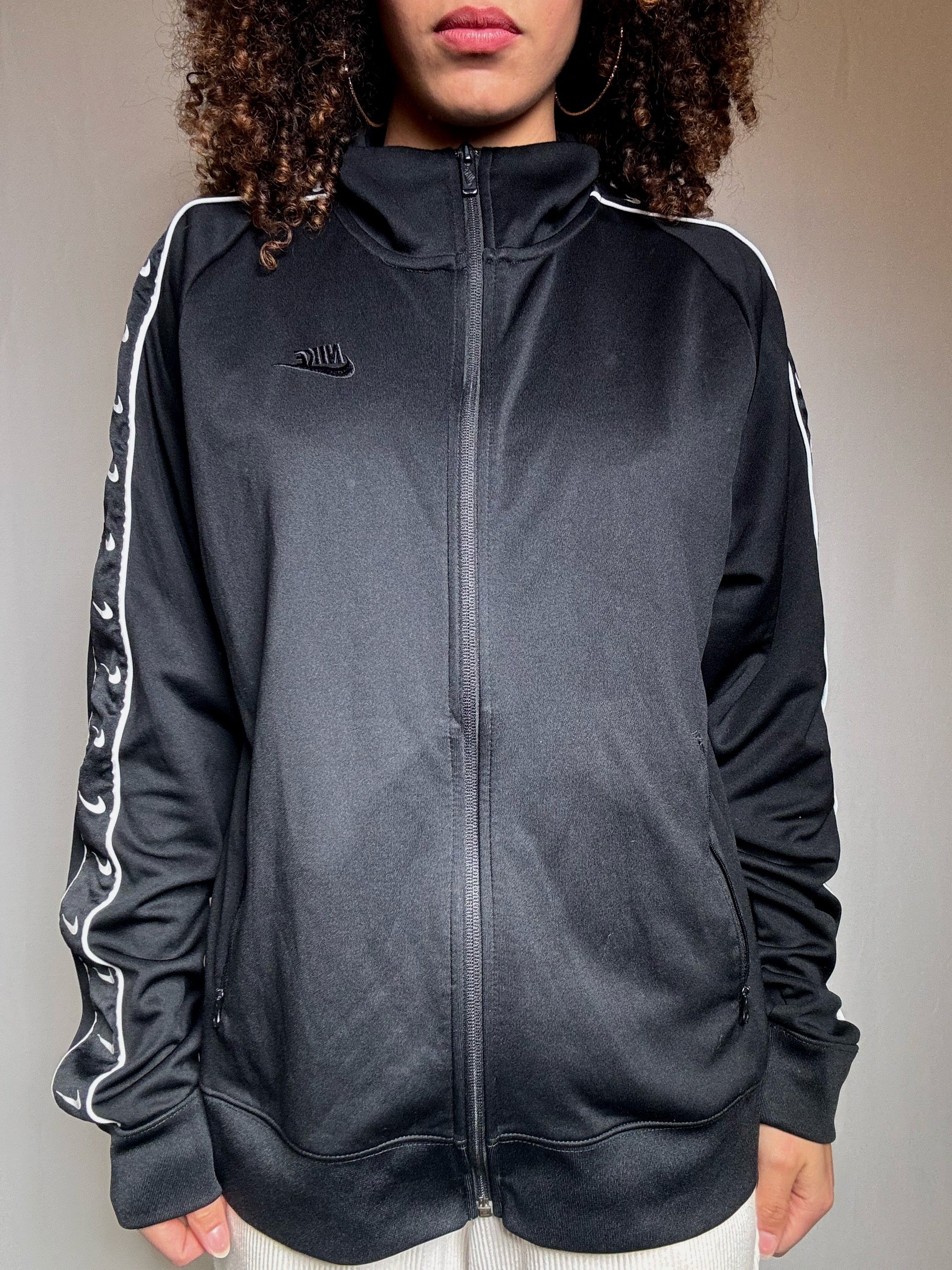 Black Nike vintage M sports jacket