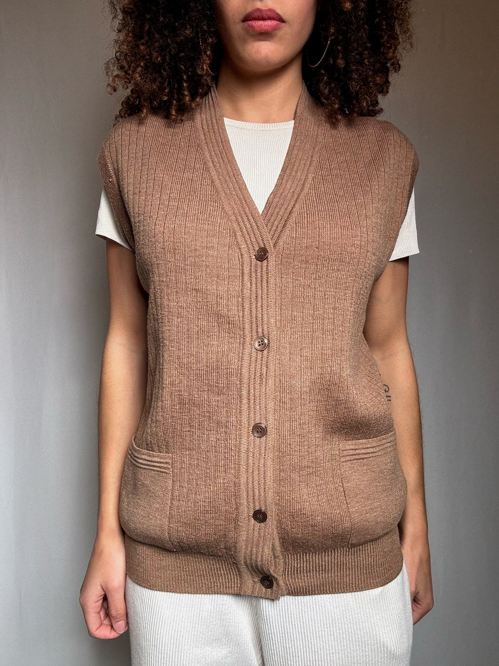 Vintage L camel knit cardigan