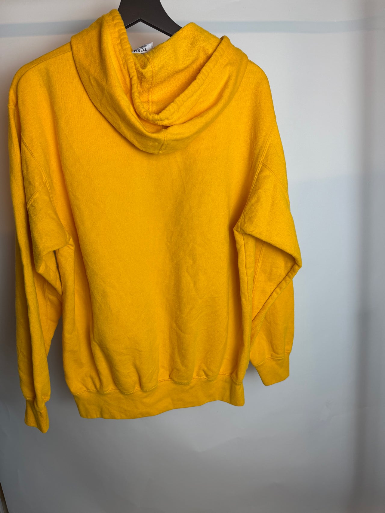Sweat a capuche jaune M braderie