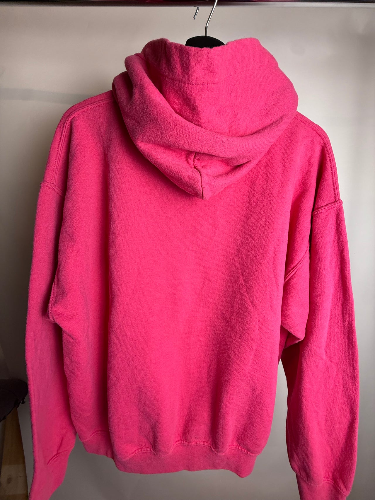 Sweat a capuche rose M braderie