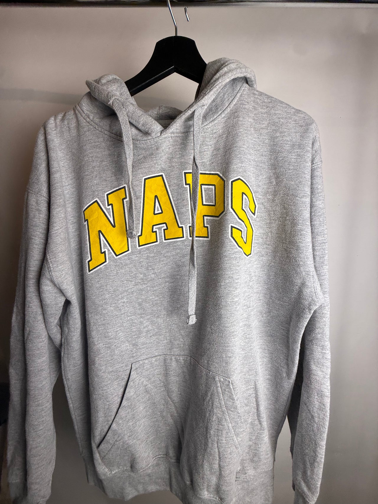 Sweat a capuche gris et jaune L braderie