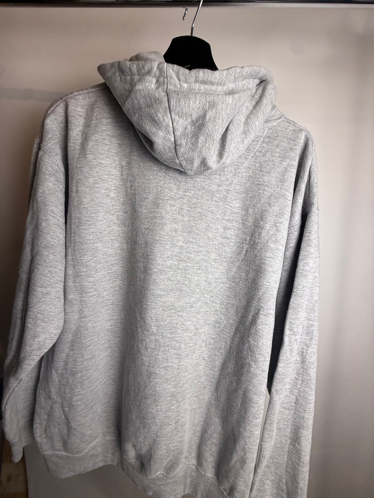 Sweat a capuche gris et jaune L braderie