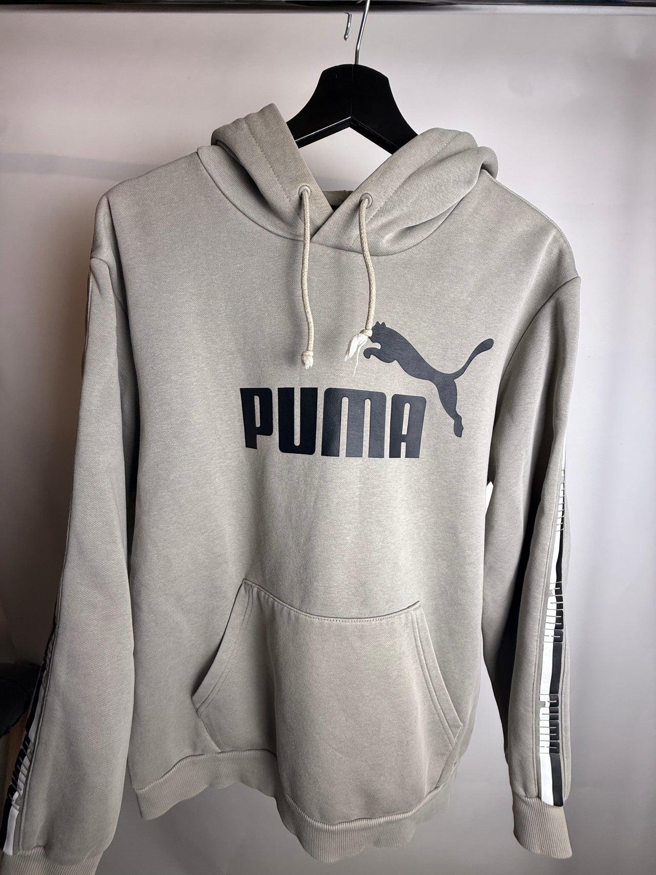 Sweat a capuche gris puma M braderie