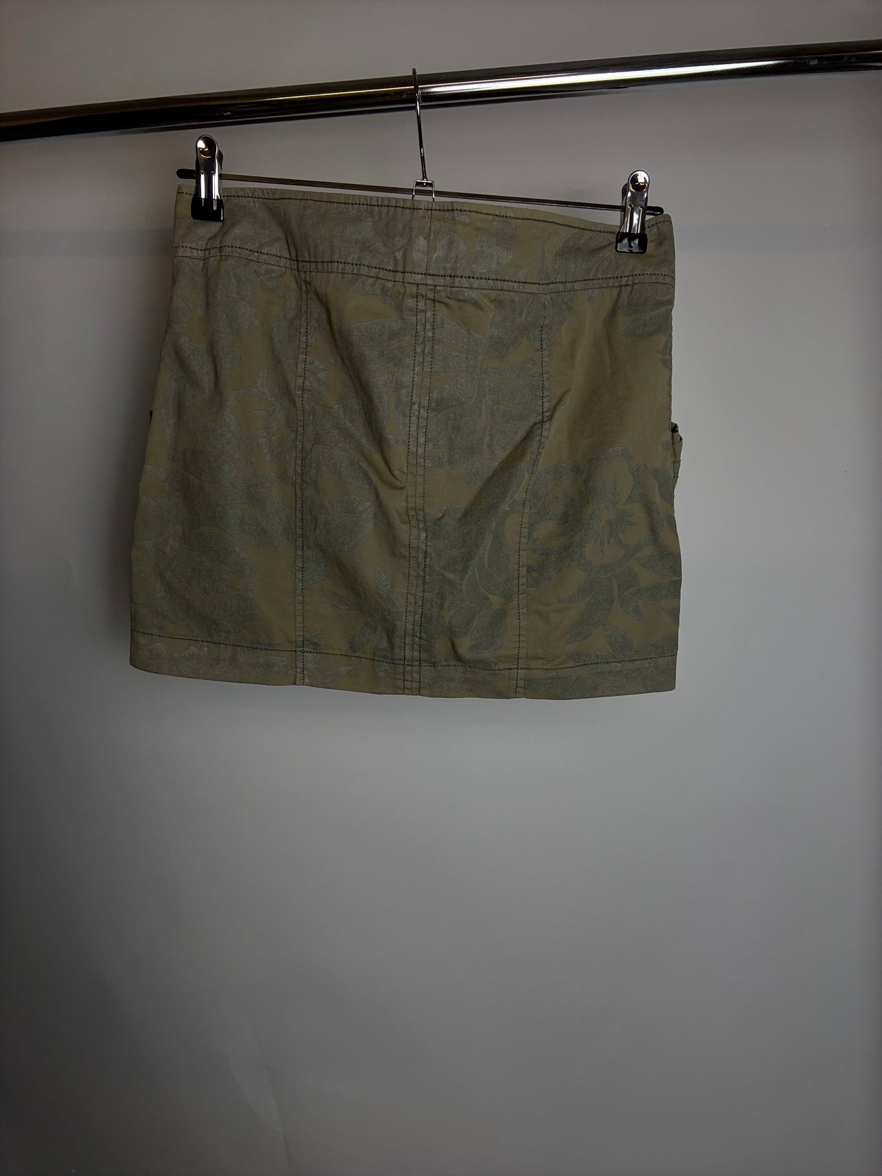 Jupe militaire à zip S braderie