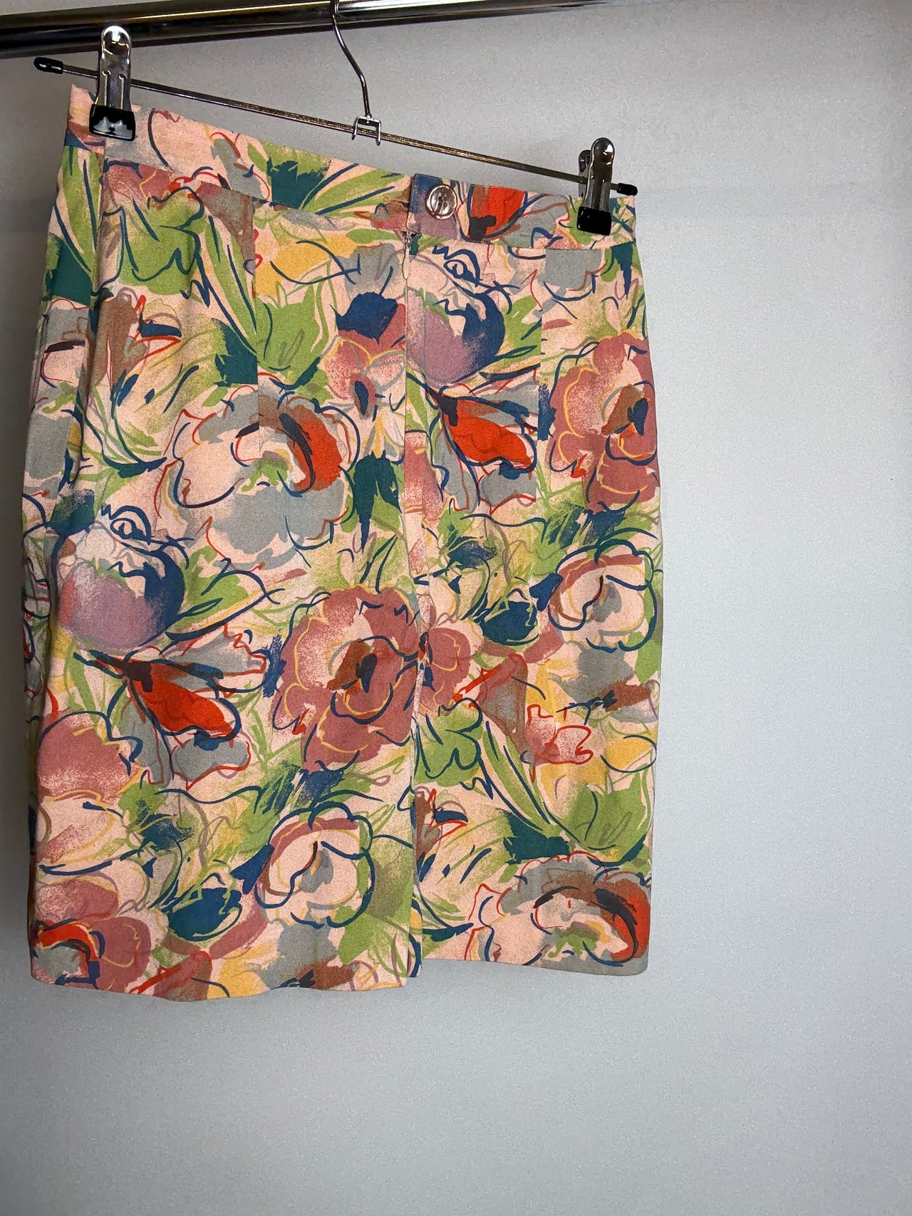 Jupe droite a fleurs S braderie