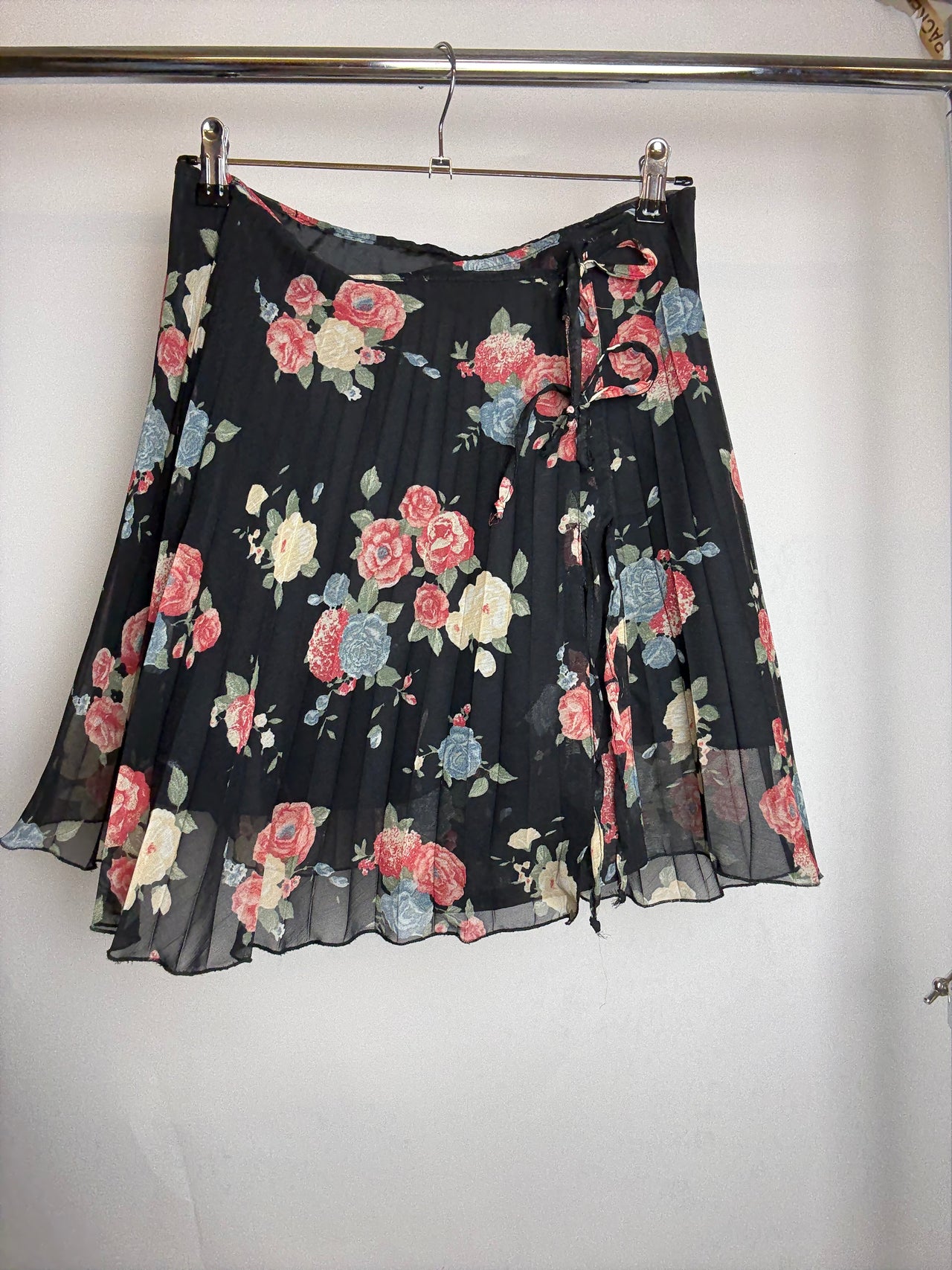 Jupe plissée à fleurs M braderie