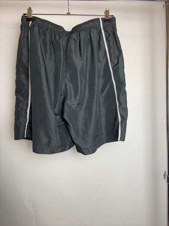 Short de sport noir NIKE L braderie