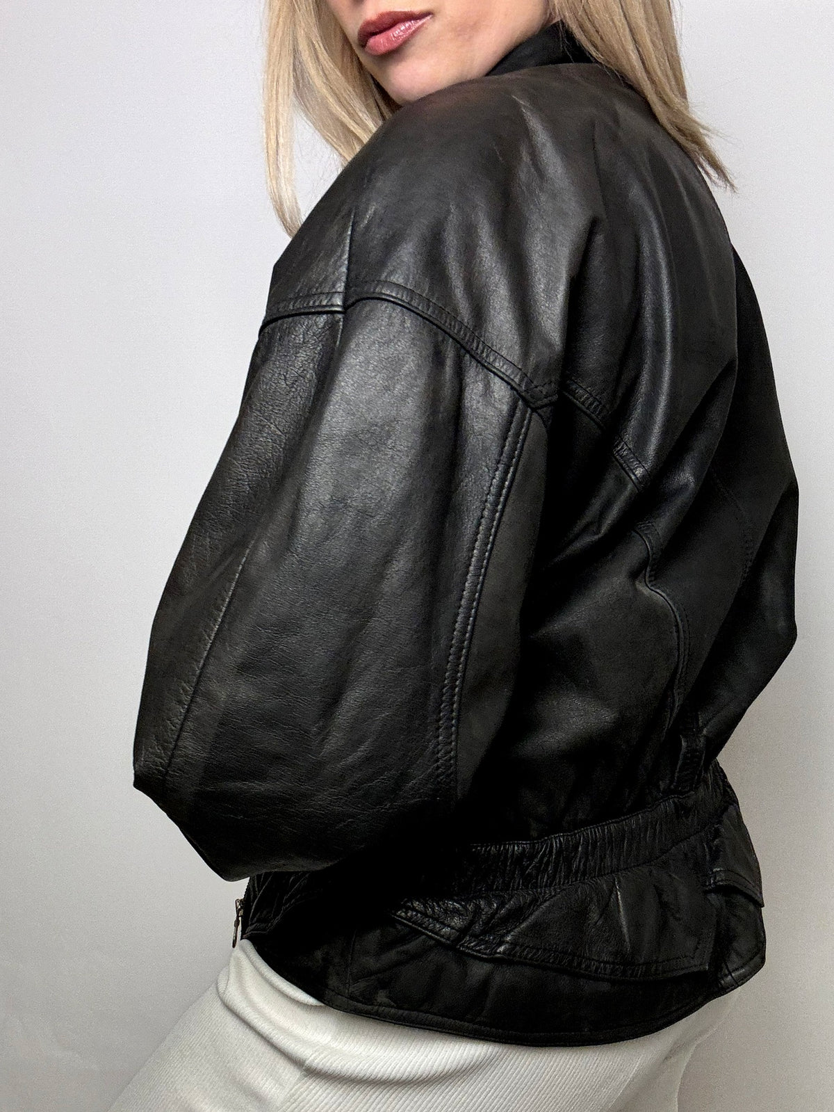 Vintage M schwarze taillierte Lederjacke