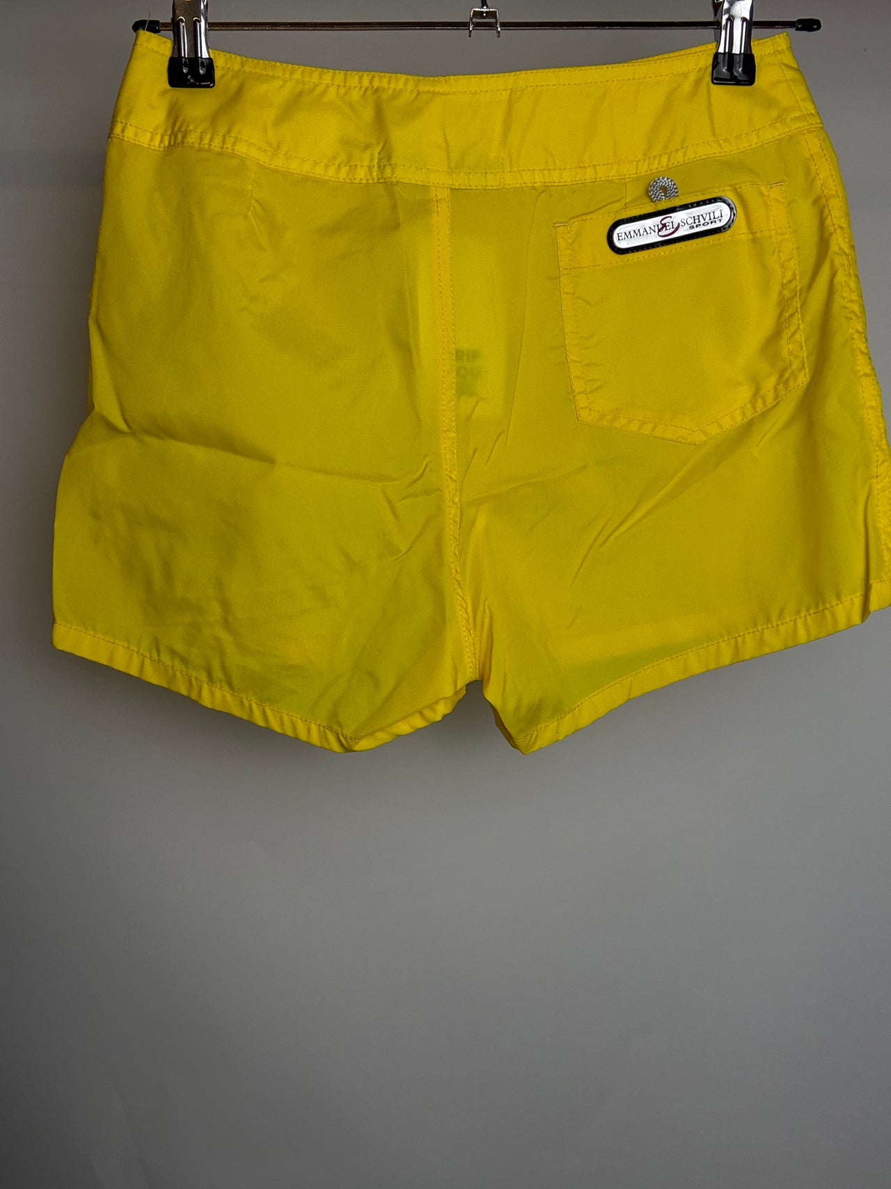 Short de plage jaune XS braderie
