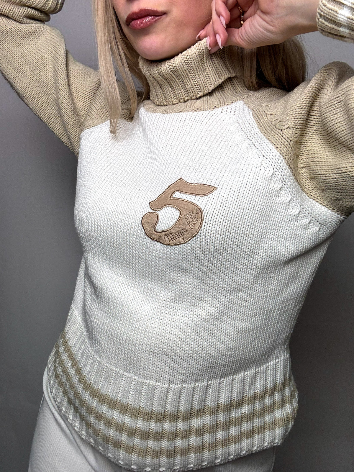 Vintage S/M Two-Tone Turtleneck Sweater