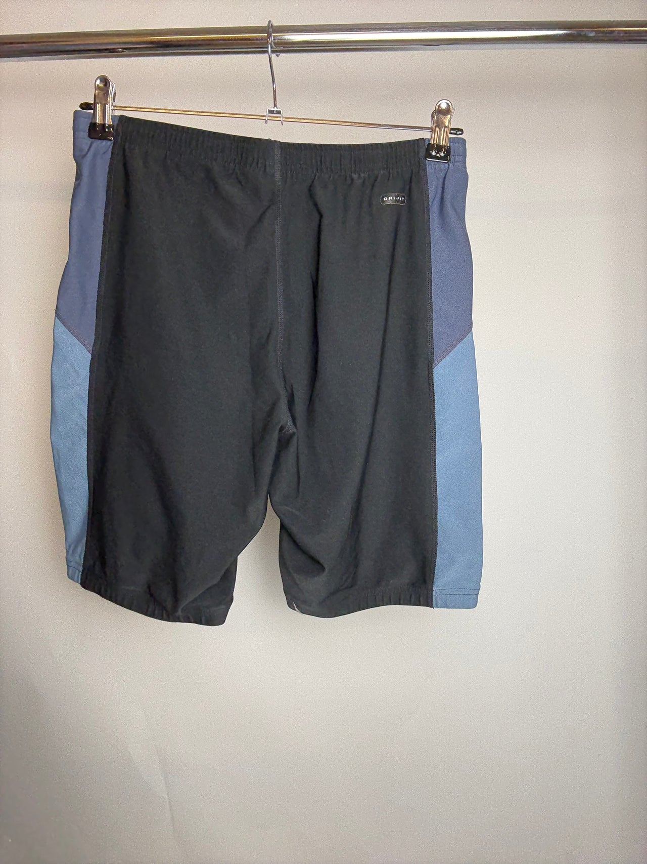 Short cycliste L nike braderie