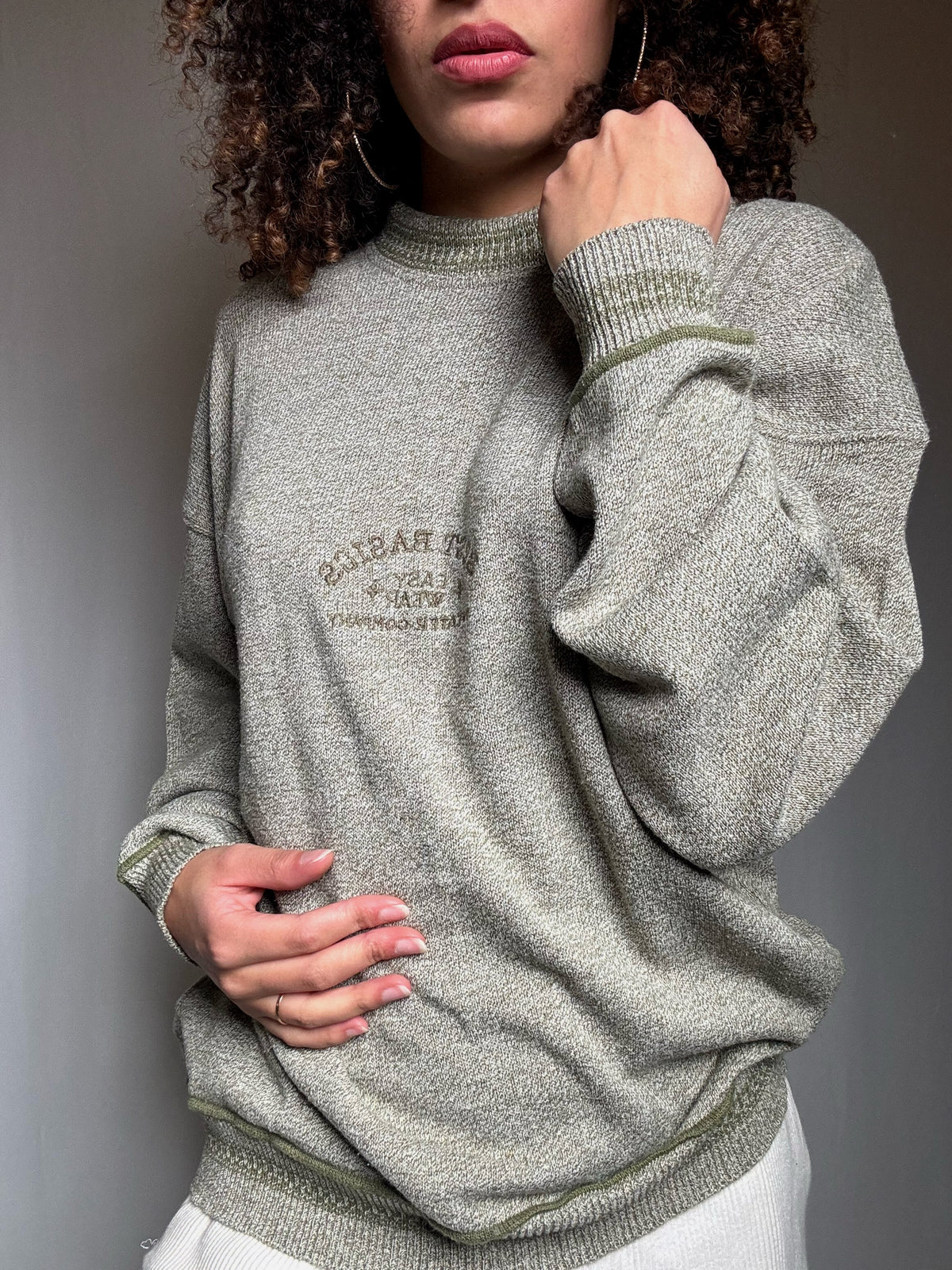 Pull en maille chinée verte brodée XL vintage