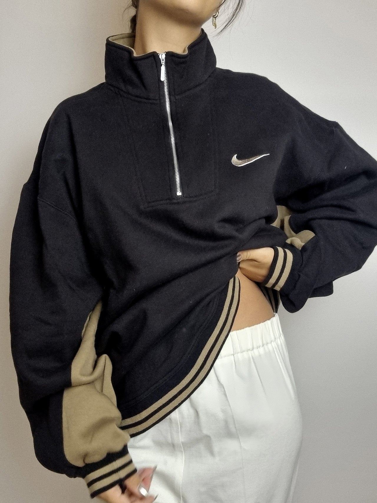 Pull vintage noir et beige Nike L premium