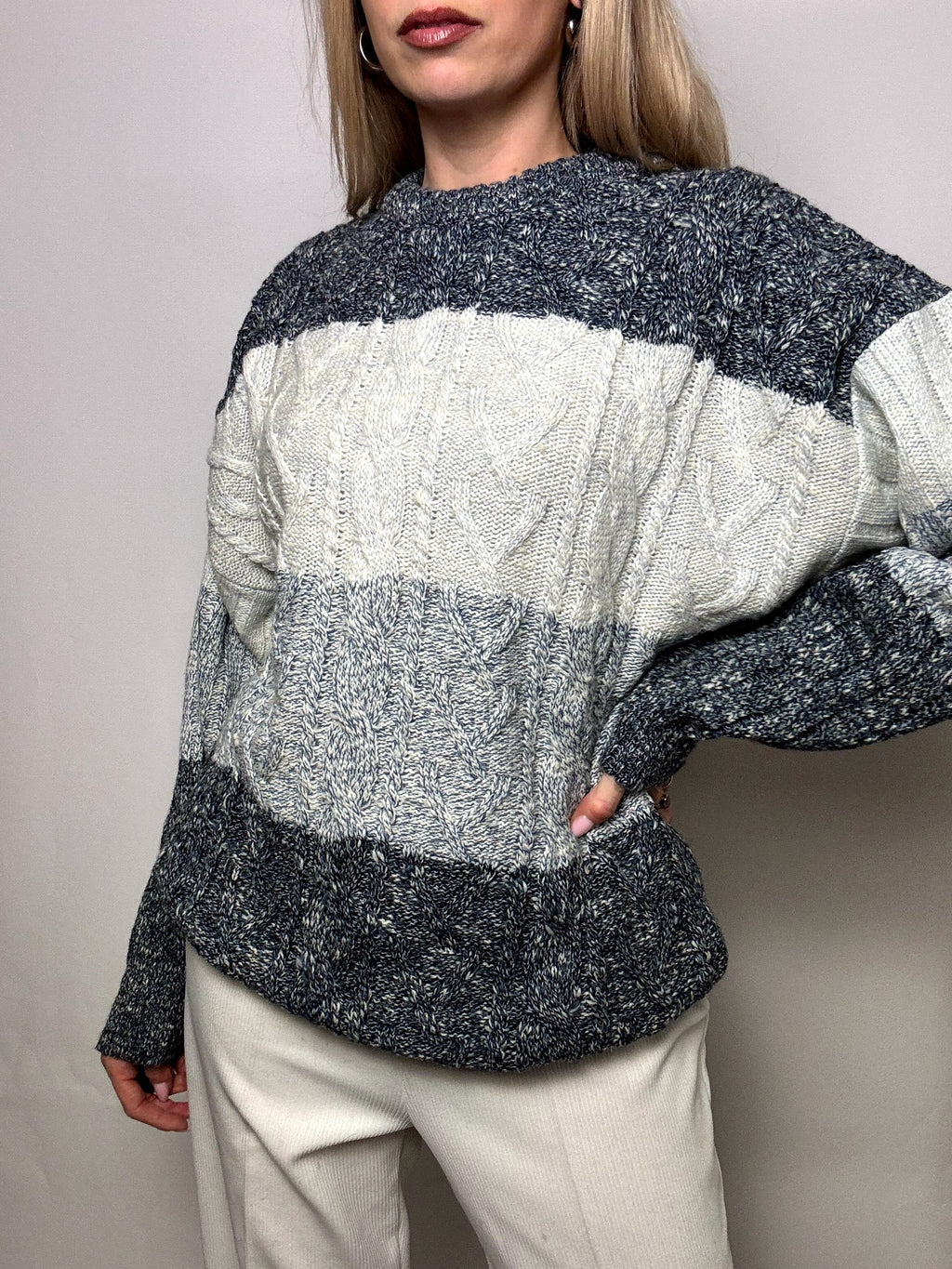 Vintage XL gray gradient braid crew neck sweater