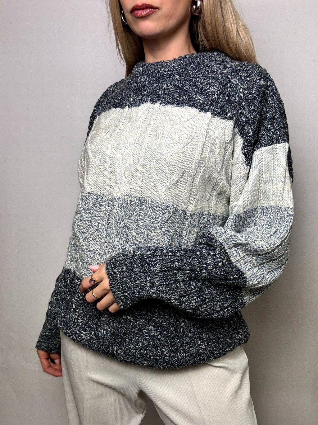 Vintage XL gray gradient braid crew neck sweater