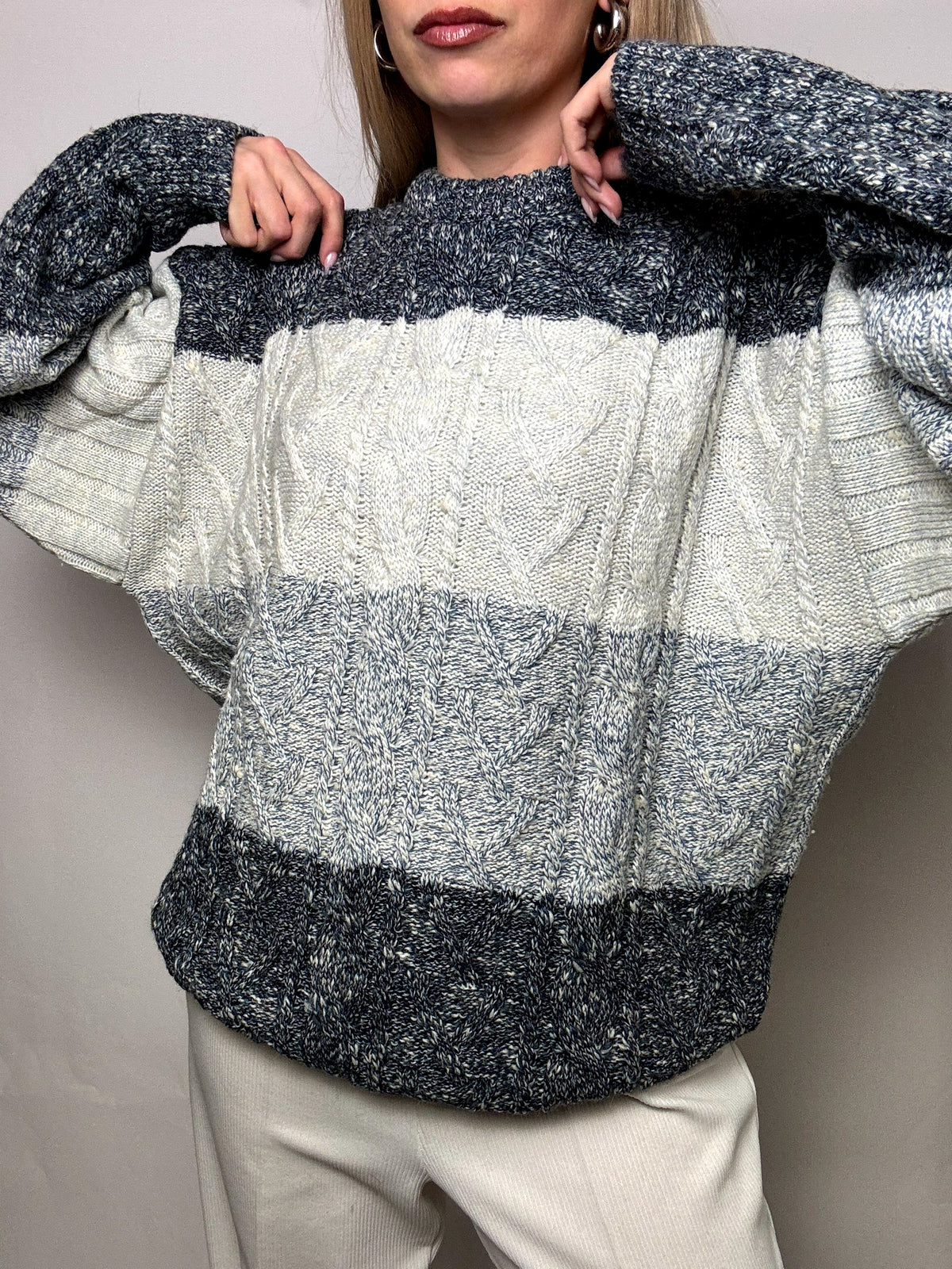 Vintage XL gray gradient braid crew neck sweater