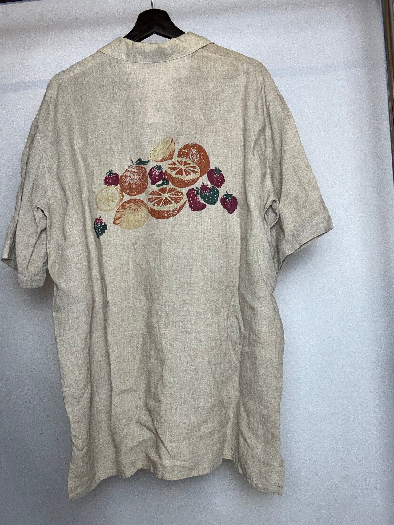 Chemise en lin avec motif L braderie