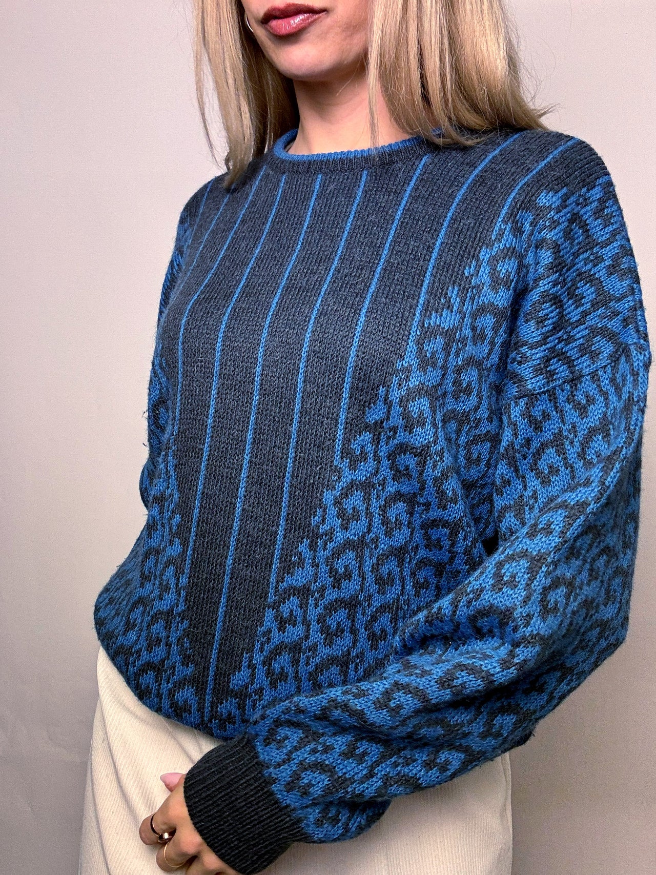 Pull bicolore à flammes bleu et noir M/L vintage