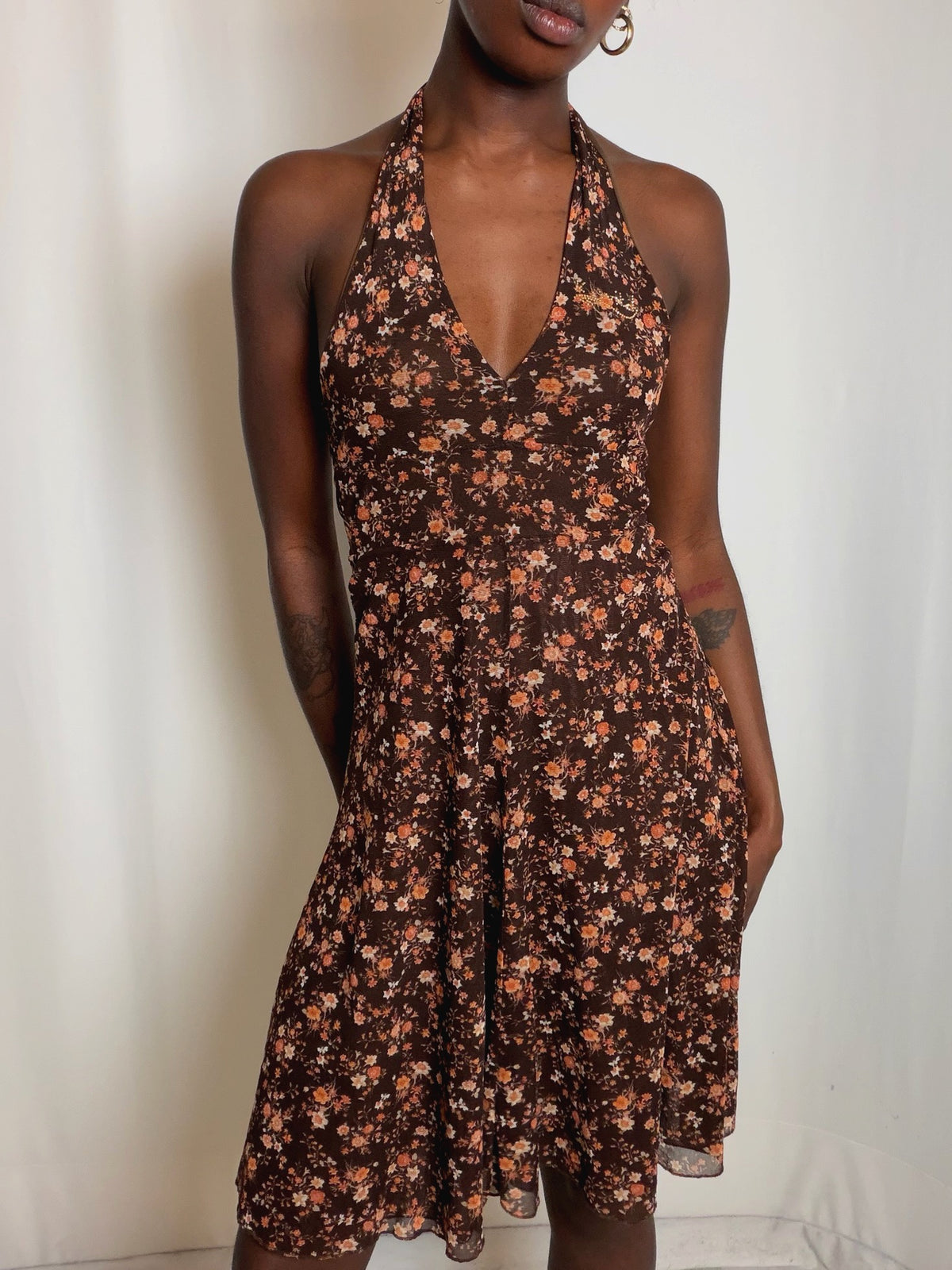 Robe en mesh courte à fleurs brune S vintage