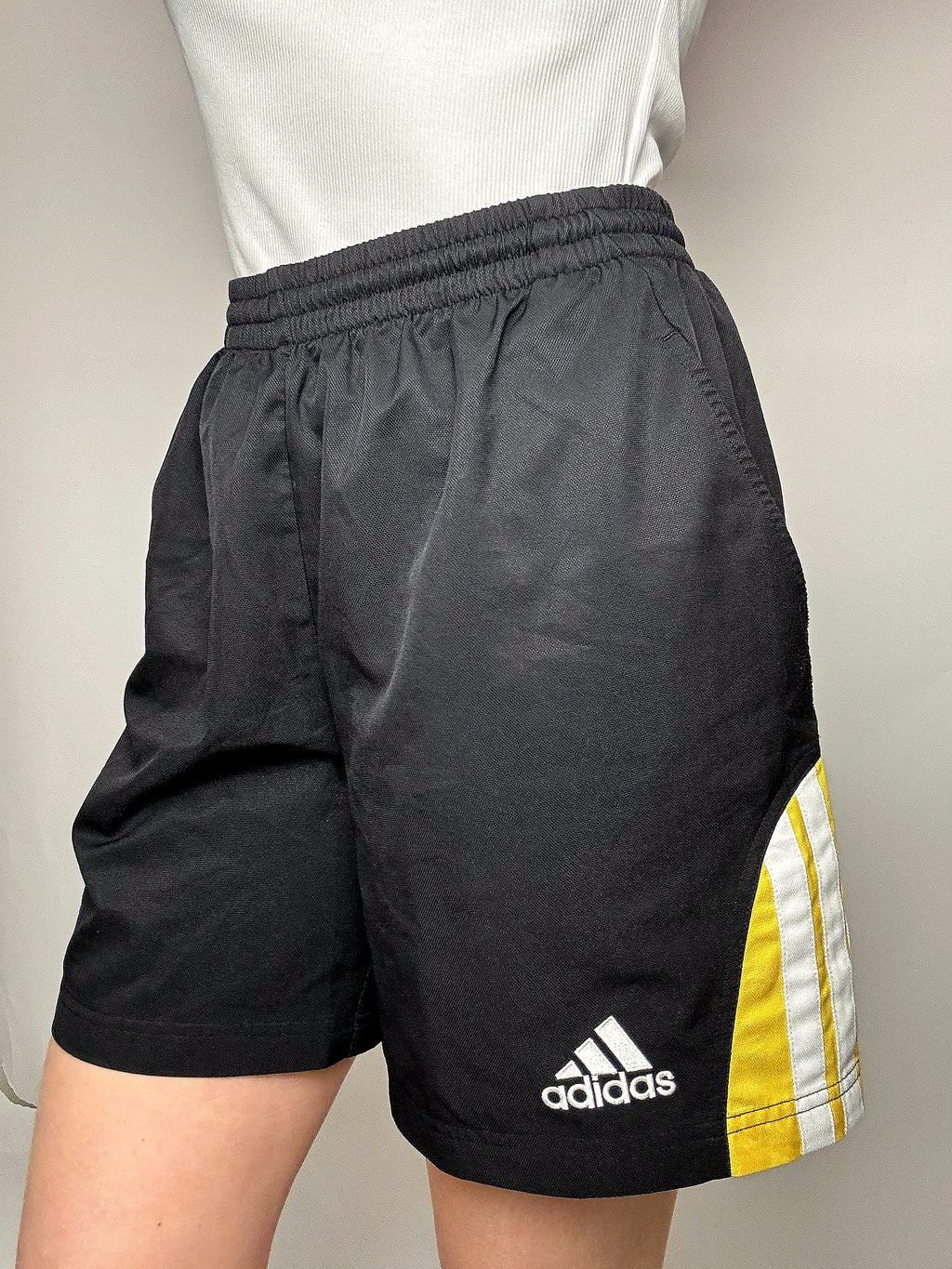 Black ADIDAS sports shorts L/XL vintage