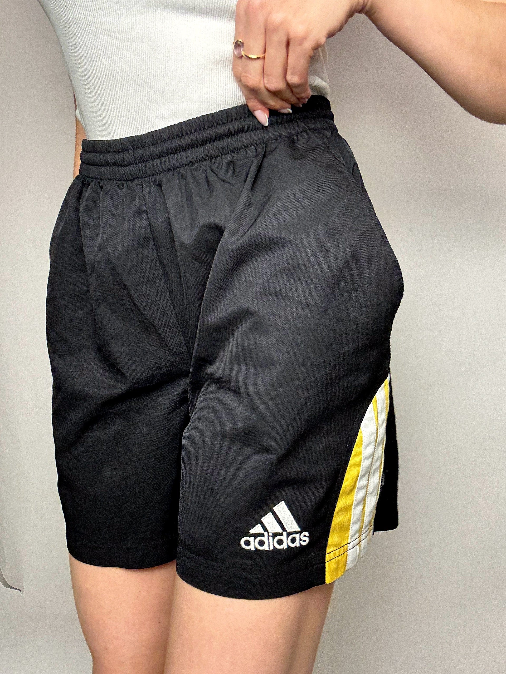 Black ADIDAS sports shorts L/XL vintage
