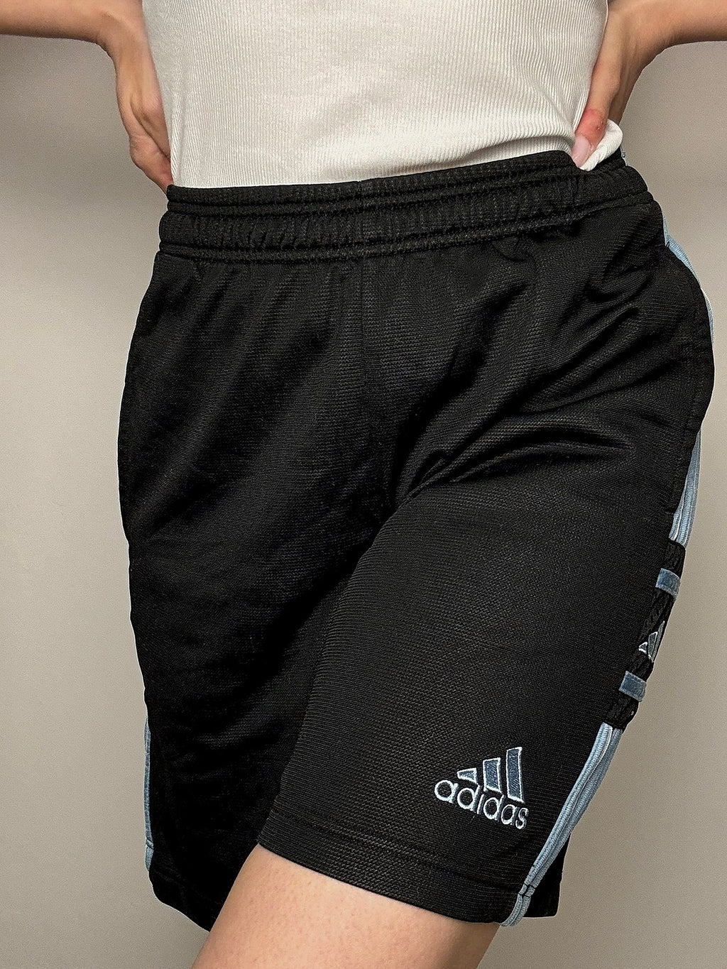 Vintage schwarze Adidas-Sportshorts, Größe L/XL