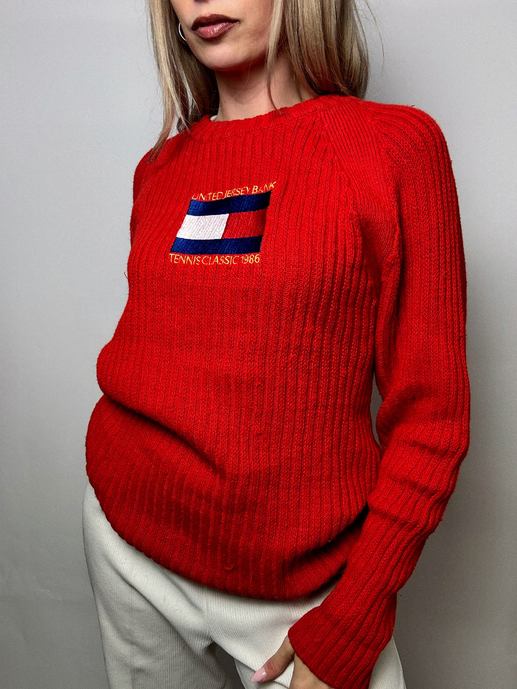Red round neck sweater TOMMY HILFIGER S vintage