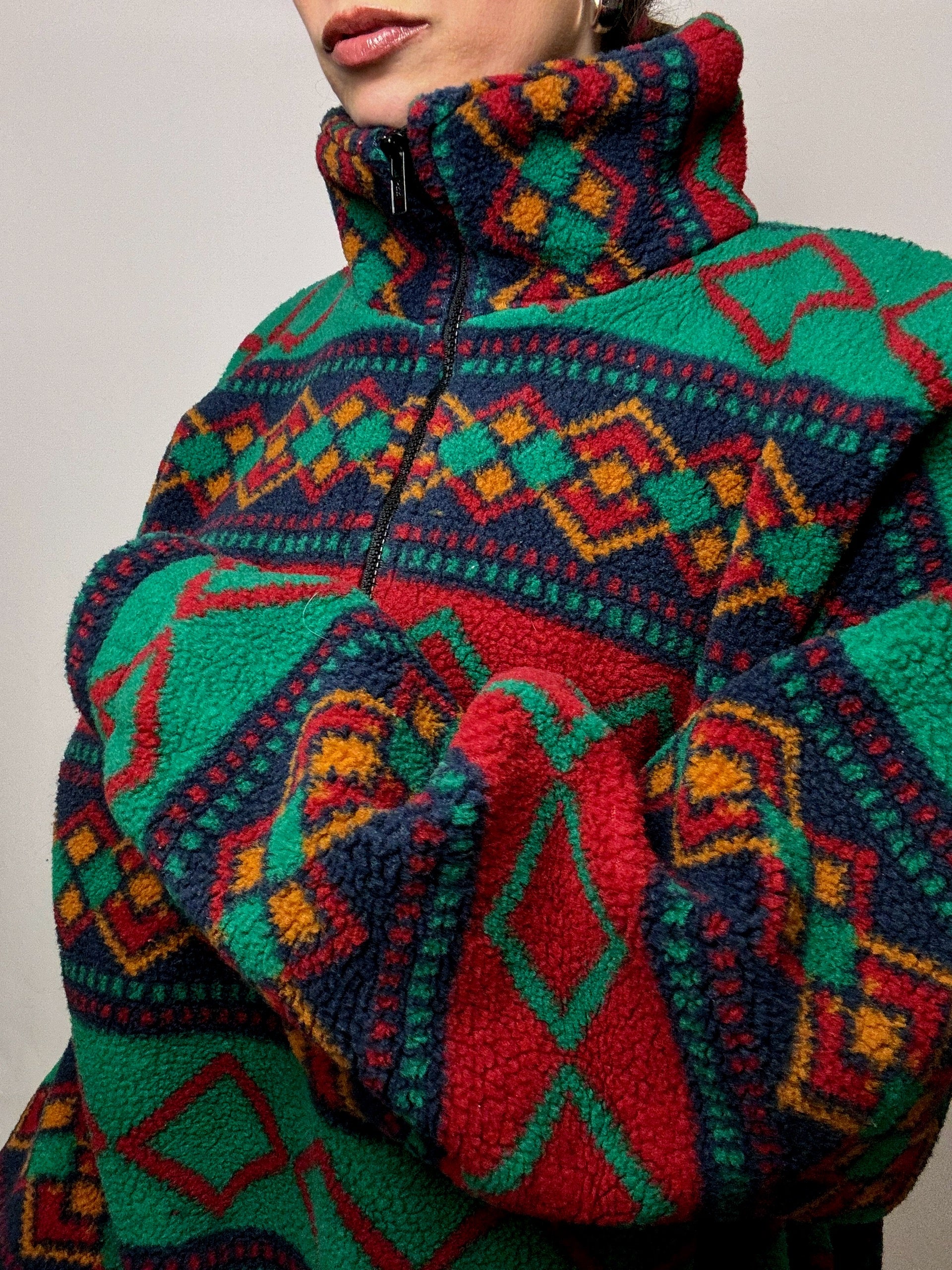 Vintage XL Green and Red Graphic Thick Fleece