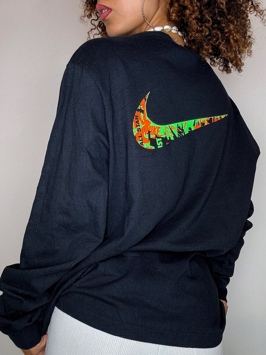 Schwarzes Vintage-Langarmshirt von NIKE, Größe XL