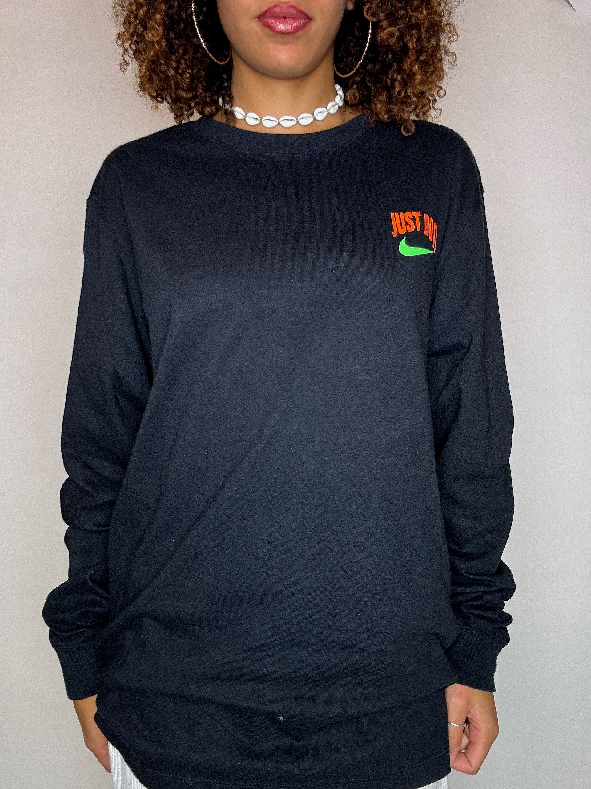Schwarzes Vintage-Langarmshirt von NIKE, Größe XL