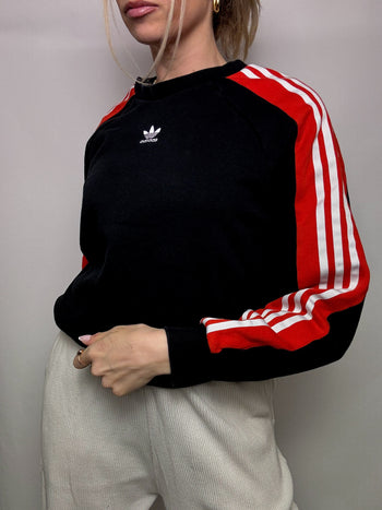 ADIDAS S vintage white cropped sweatshirt