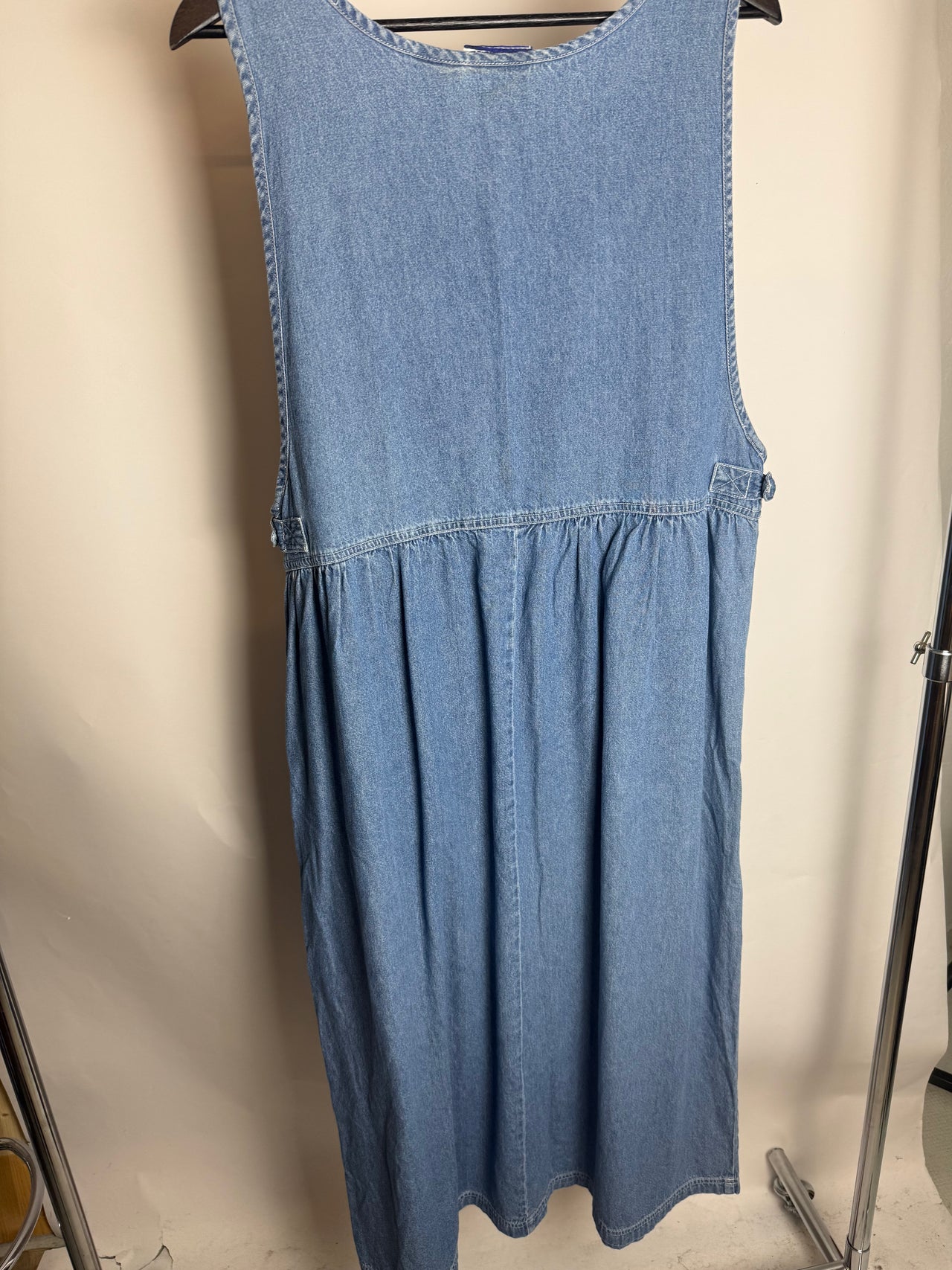 Robe en jean brodée XL braderie