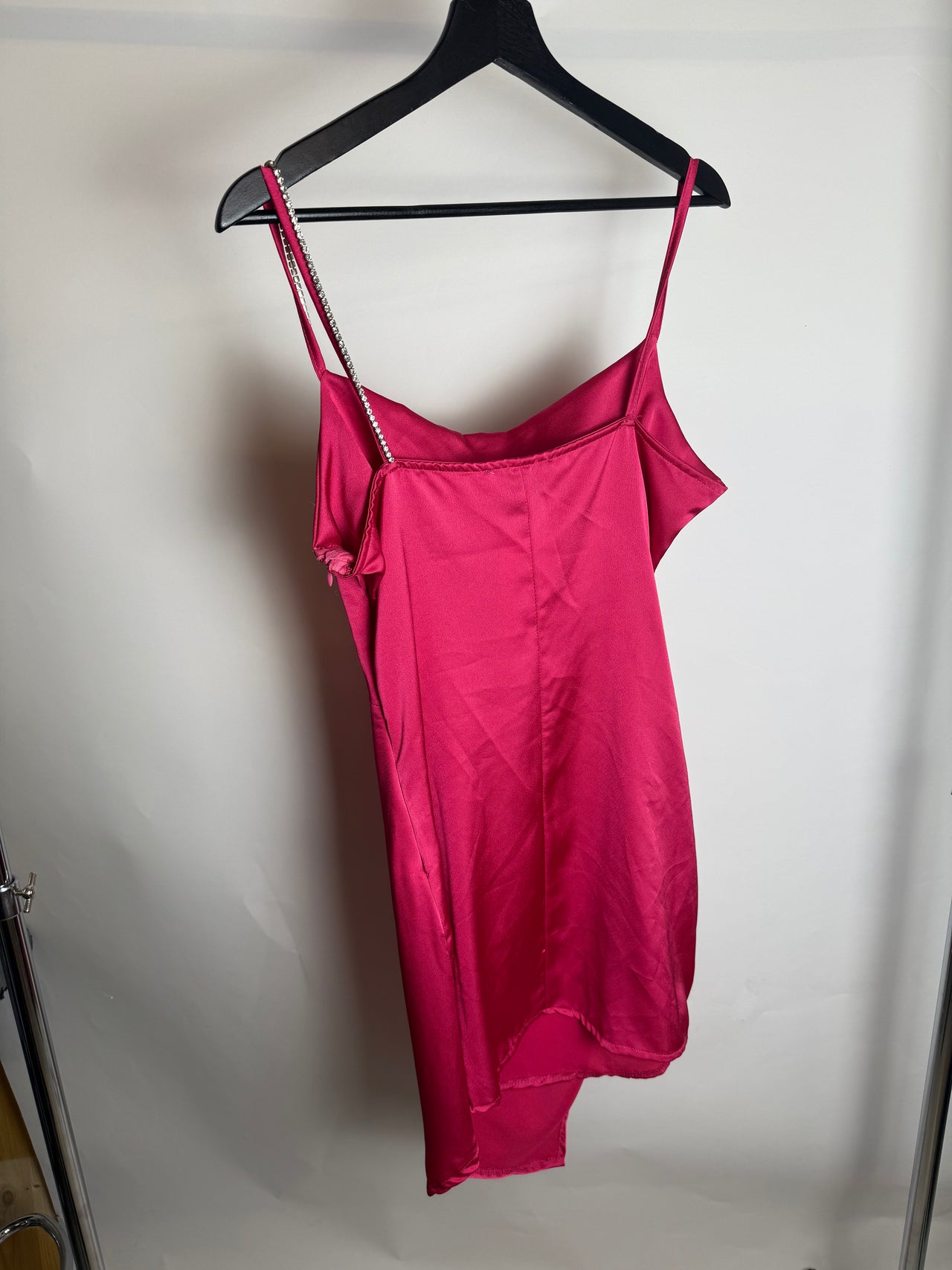 Robe de soirée satinée fuchsia S braderie