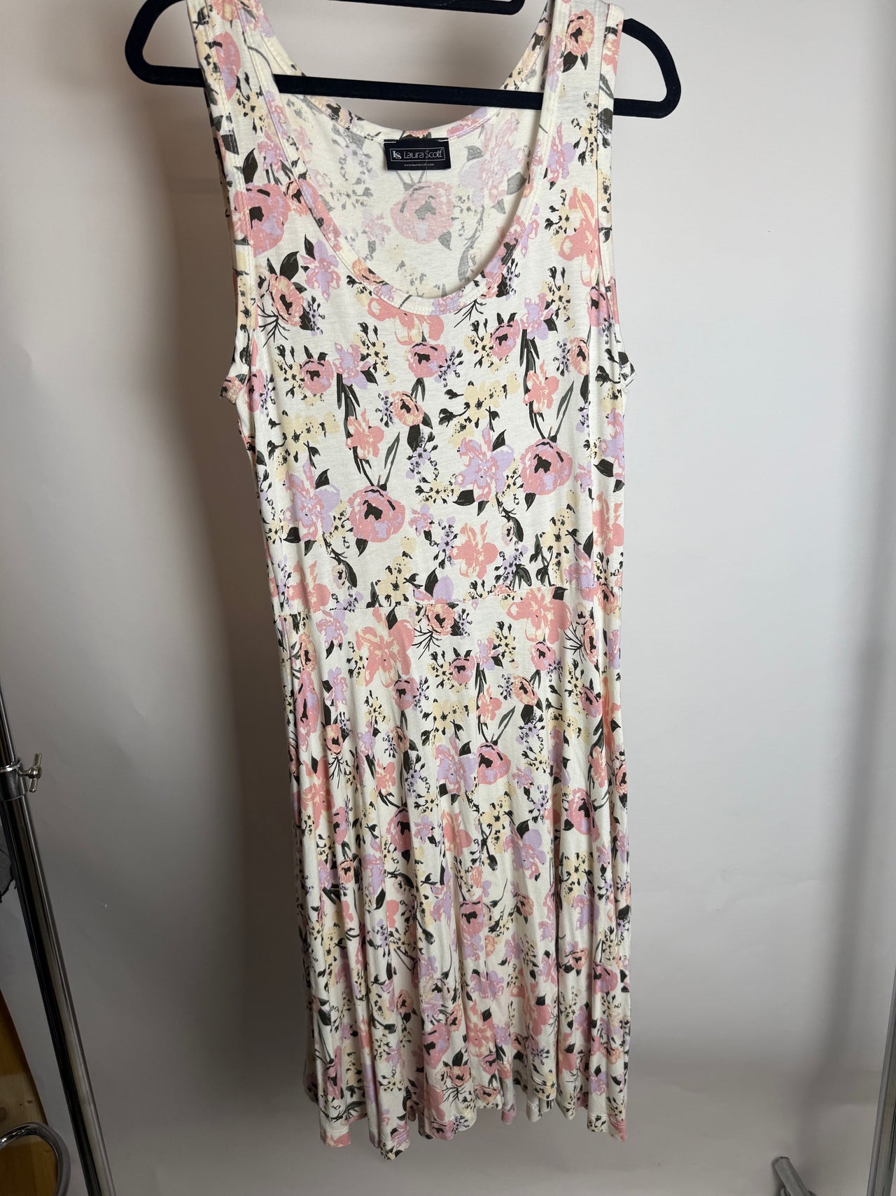 Robe crème à fleurs L braderie