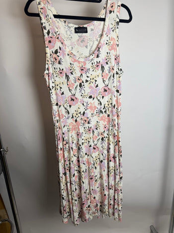 Robe crème à fleurs L braderie