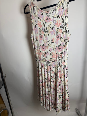 Robe crème à fleurs L braderie