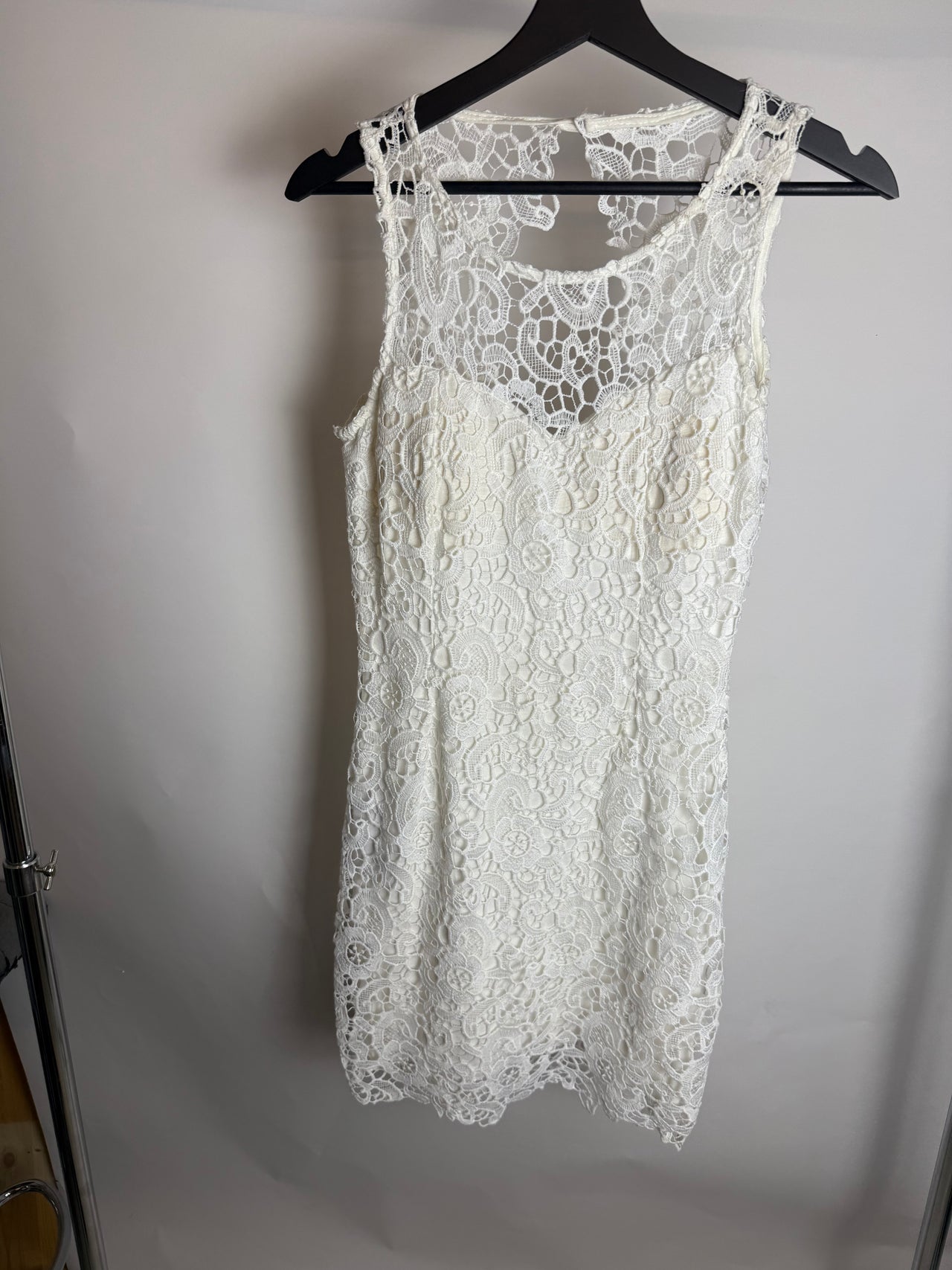 Robe dos nu à dentelle blanche XS/S braderie