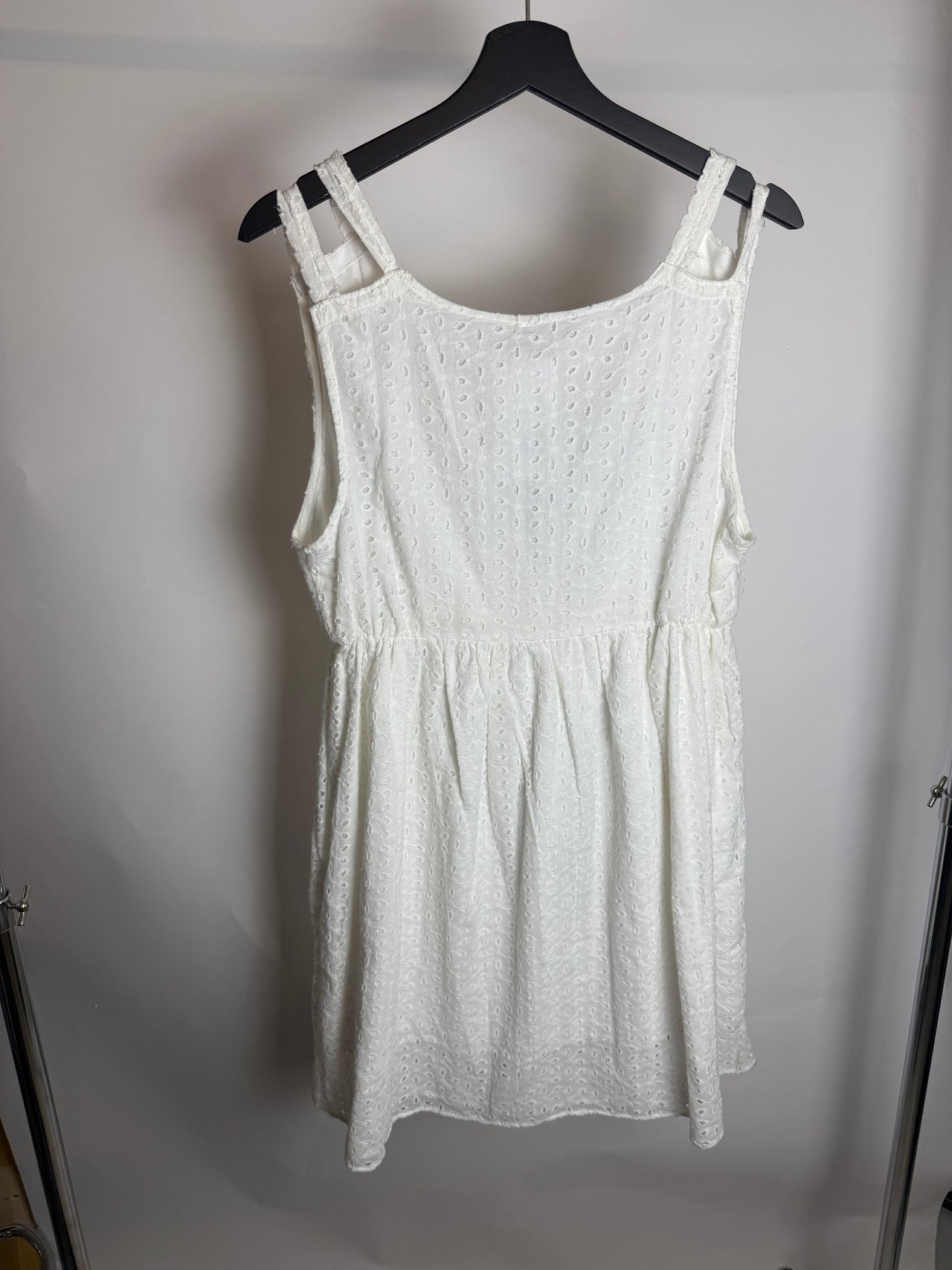 Robe broderie anglaise blanche L/XL braderie
