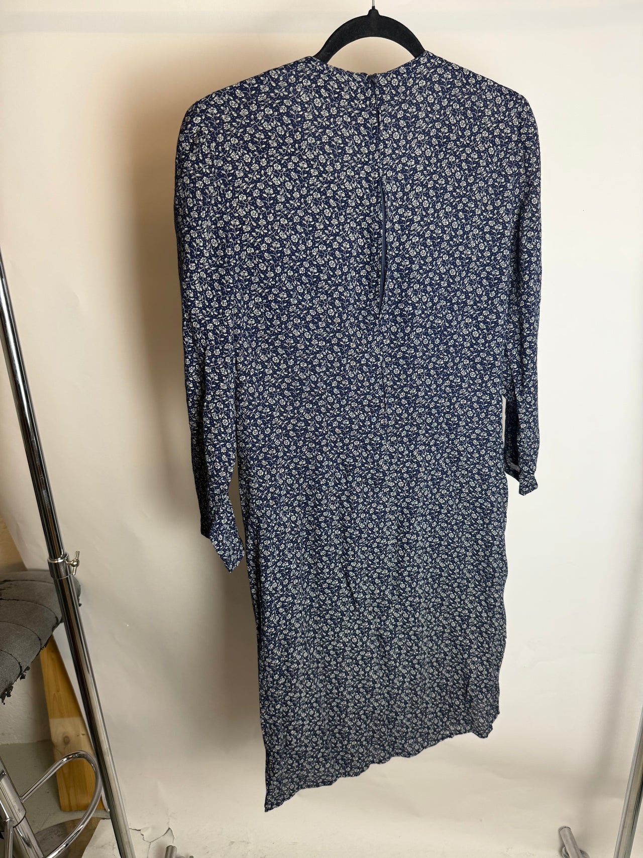 Robe courte à fleurs marine S/M braderie