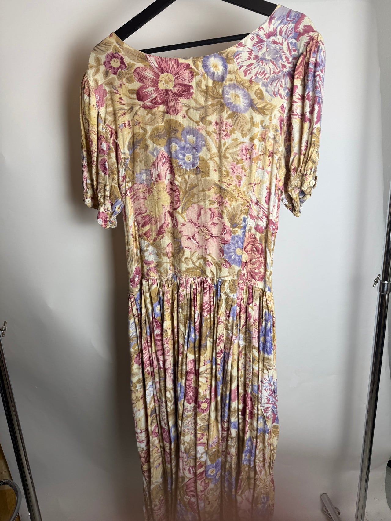 Robe midi à fleurs et boutons XL braderie