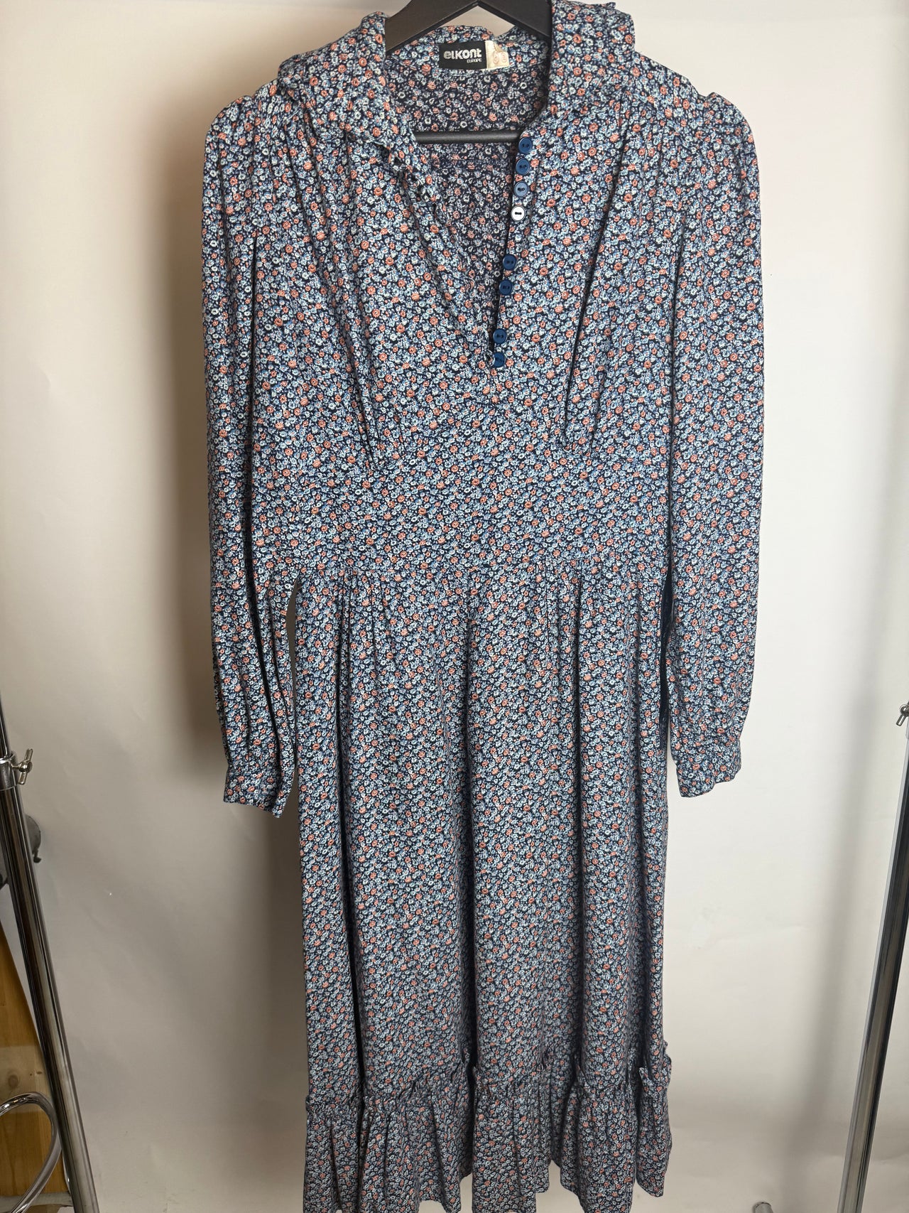 Robe à fleurs cintrée M braderie