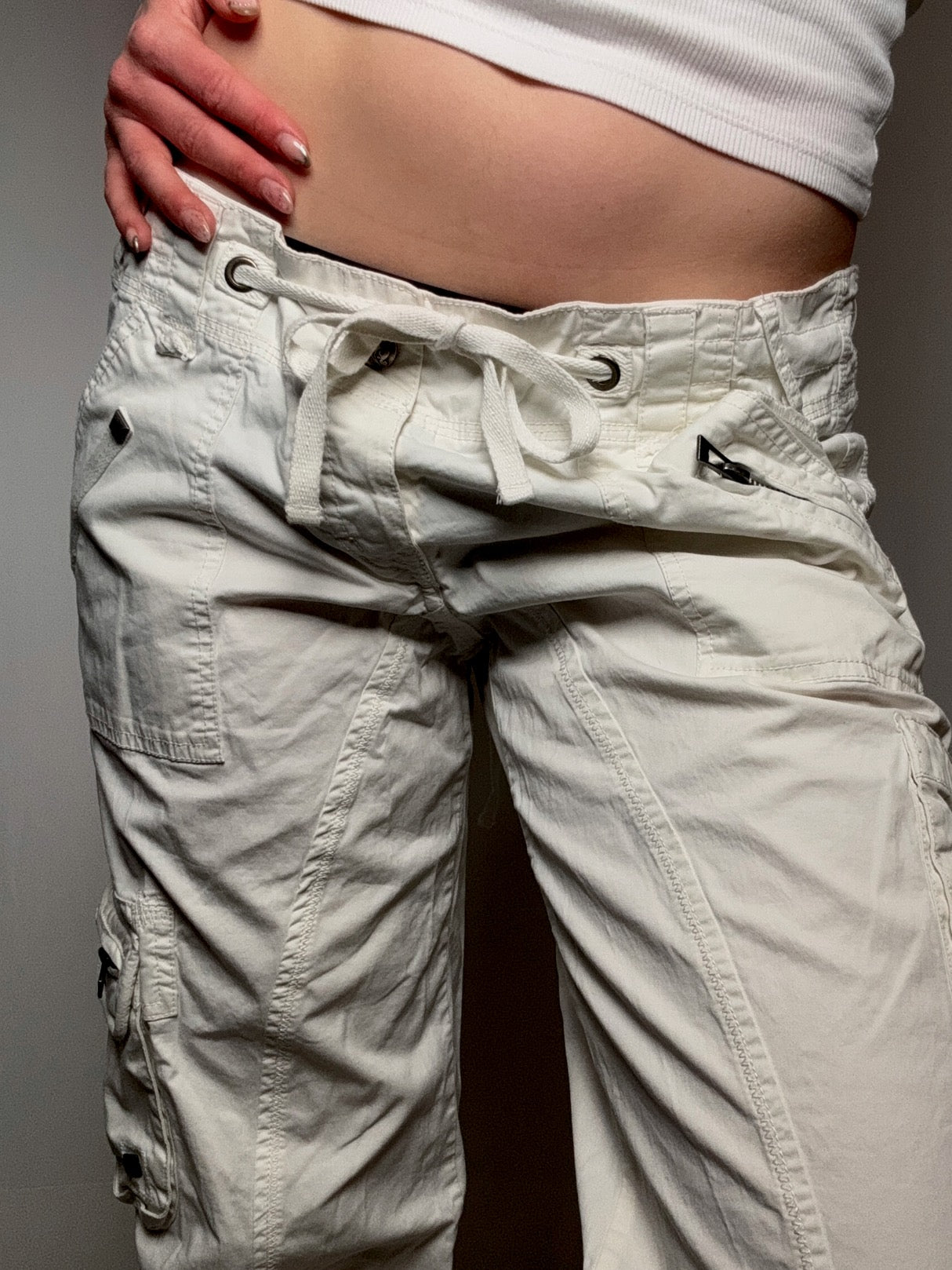 Pantalon cargo blanc avec détails M vintage