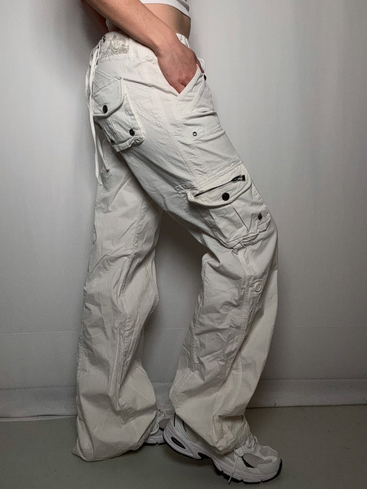 Pantalon cargo blanc avec détails M vintage