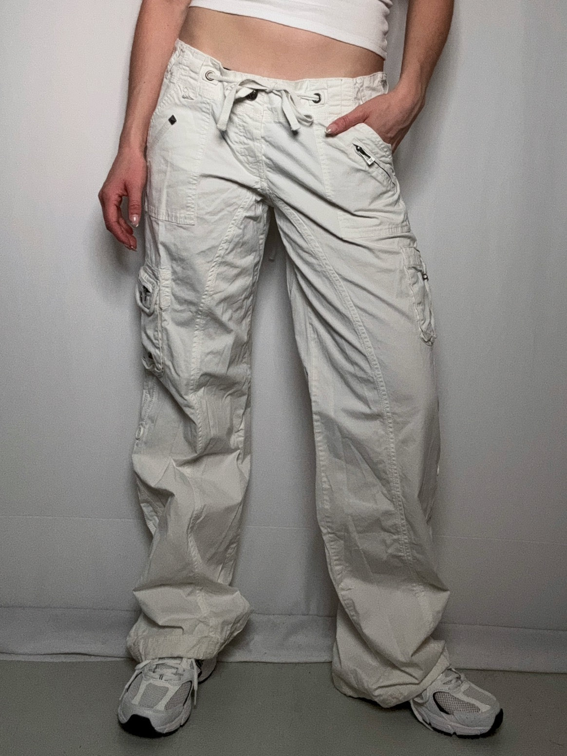 Pantalon cargo blanc avec détails M vintage