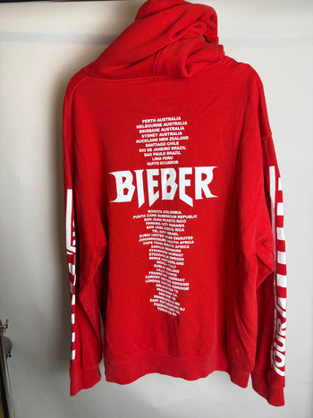 Sweat à capuche rouge XXL Bieber tour braderie