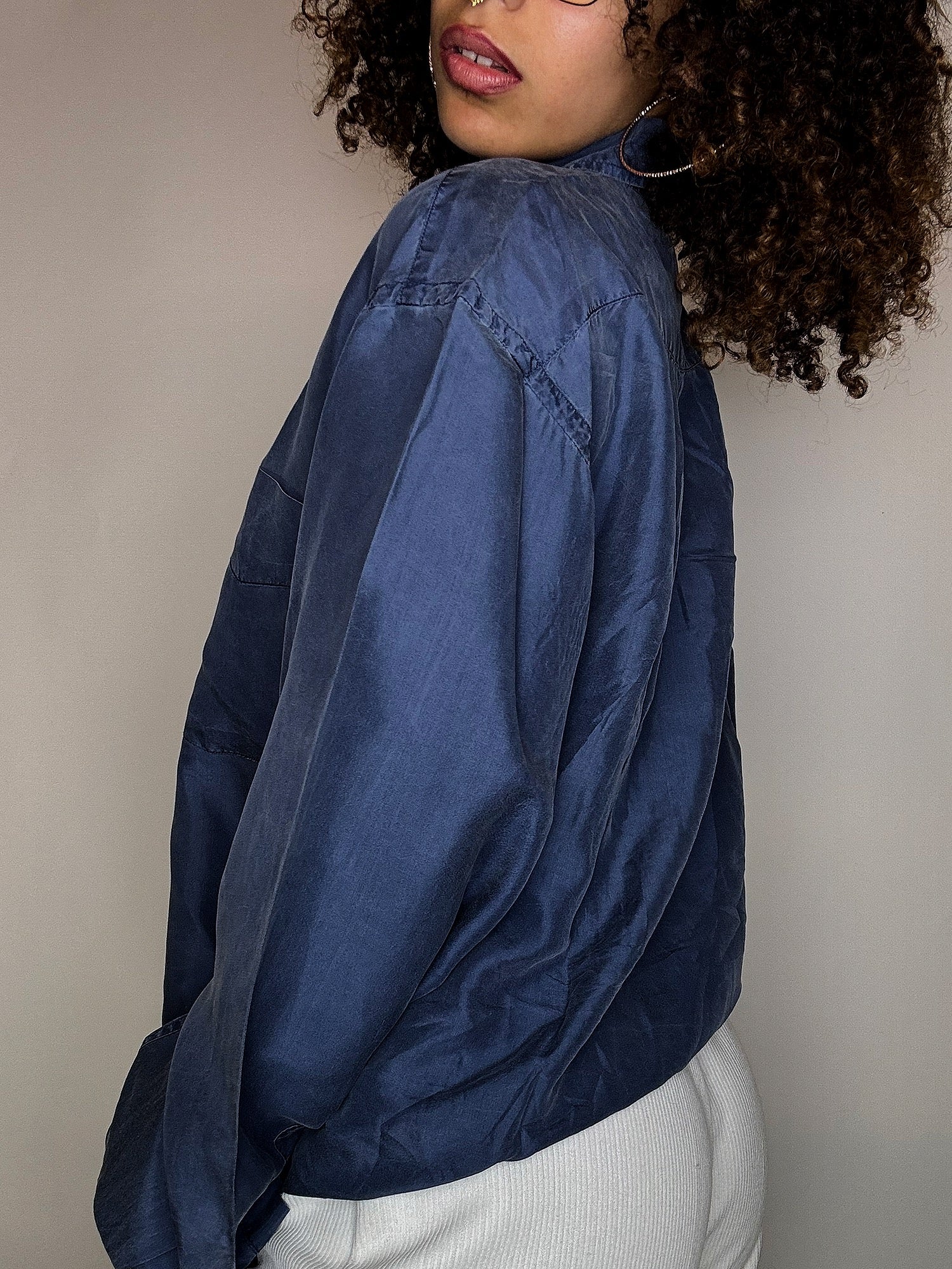 Chemise en soie bleu gris M vintage