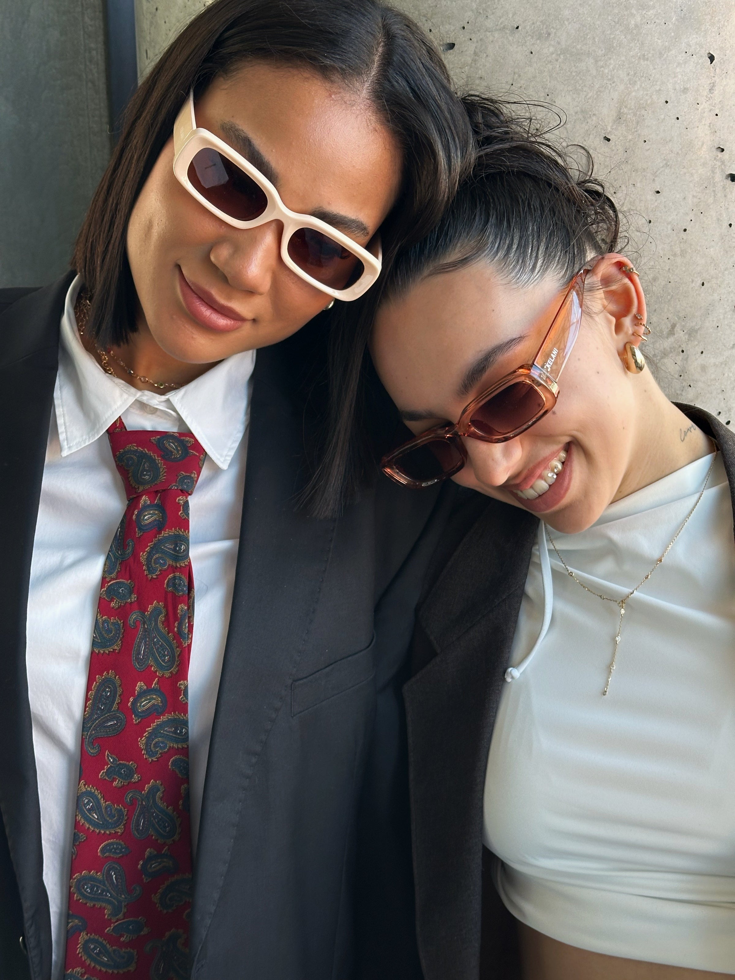 Blaue, recycelte, rechteckige Vintage-Brille mit blauen Gläsern 
