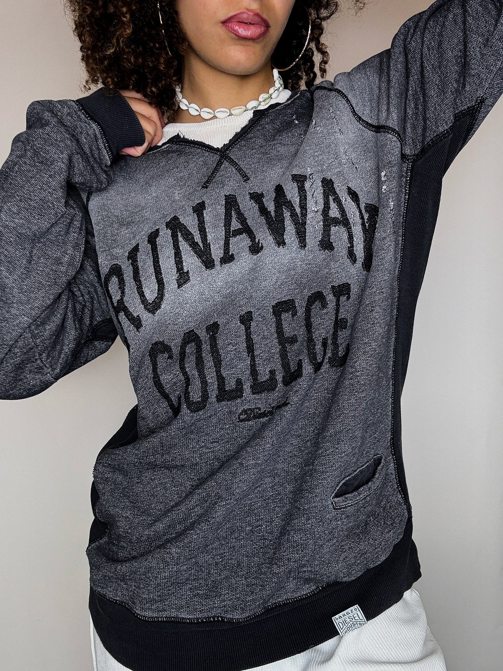 Graues Sweatshirt mit Rundhalsausschnitt, DIESEL M Vintage