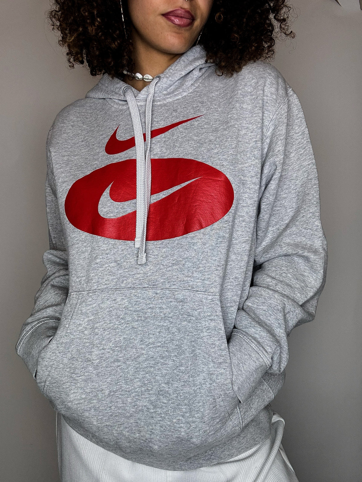 Vintage grauer NIKE S Kapuzenpullover