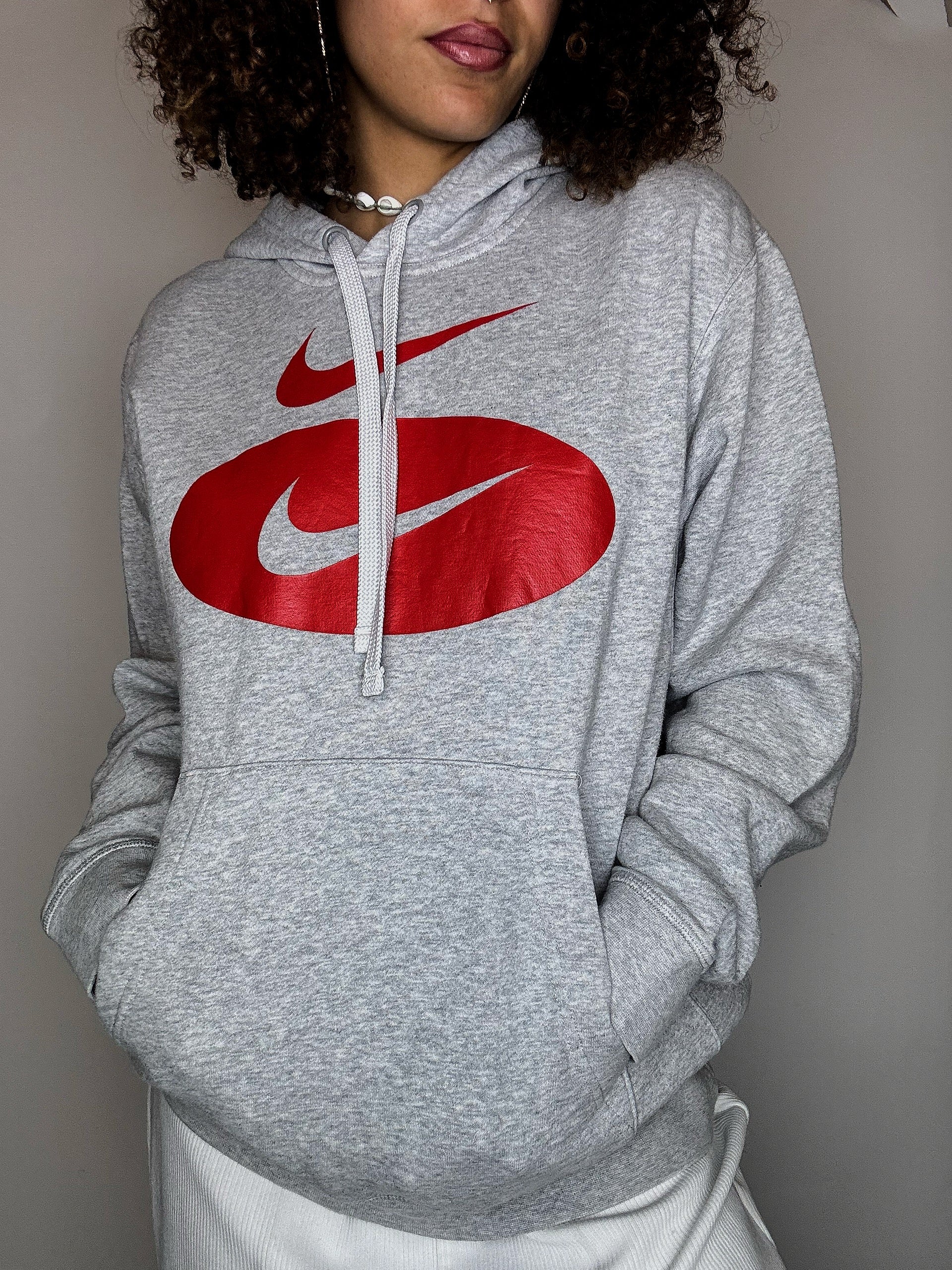 Vintage grauer NIKE S Kapuzenpullover